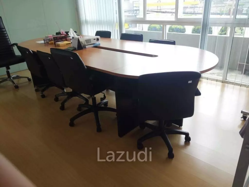 3 Bedroom 242 SQ.M Town House Grand De Ville