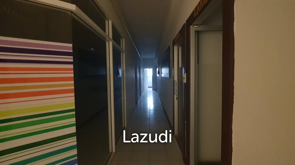 Office Space 314.80 SQ.M. at Trendy Office Building