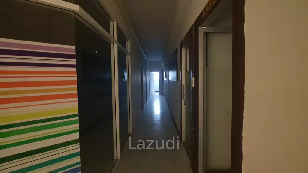 Office Space 314.80 SQ.M. at Trendy Office Building