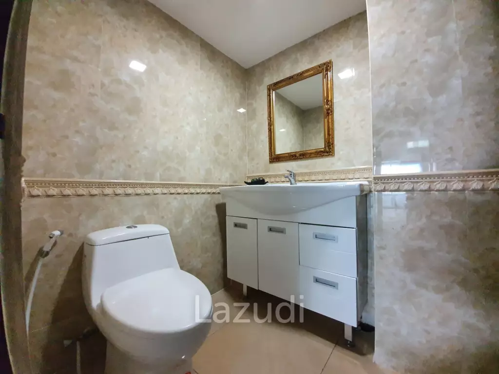 2 Bed 138.81 SQ.M. ITF Silom Palace