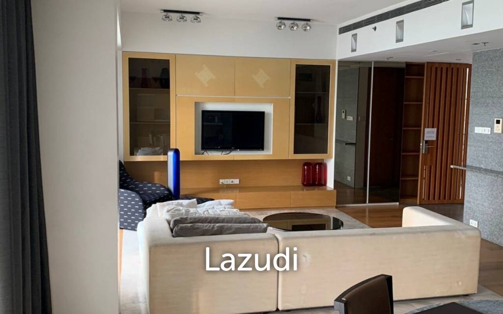 3 Bed 4 Bath 196 SQ.M The Met Condominium