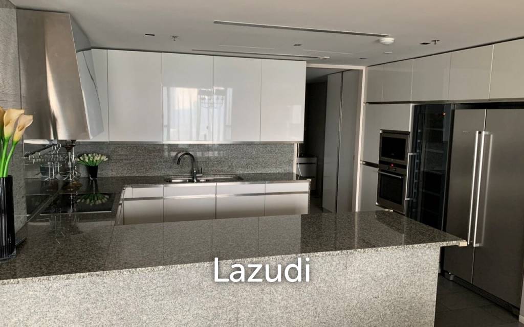 3 Bed 4 Bath 196 SQ.M The Met Condominium