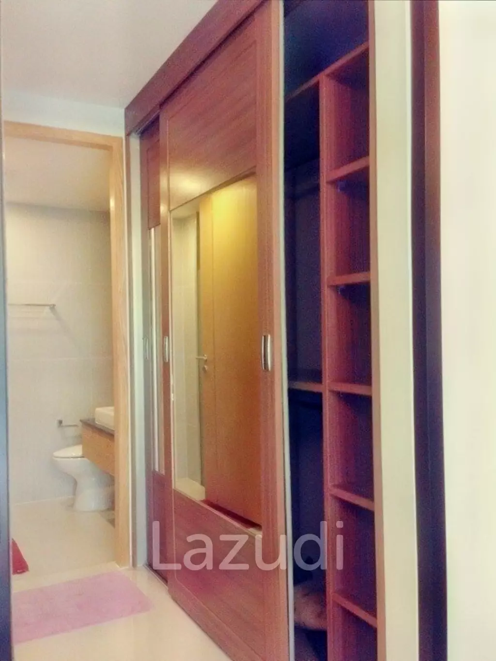1 Bed 1 Bath 32 SQ.M. SOCIO Ruamrudee