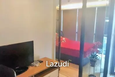 1 Bed 1 Bath 32 SQ.M. SOCIO Ruamrudee