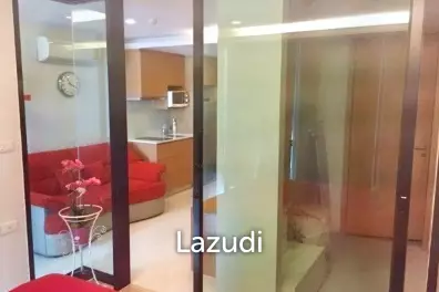 1 Bed 1 Bath 32 SQ.M. SOCIO Ruamrudee