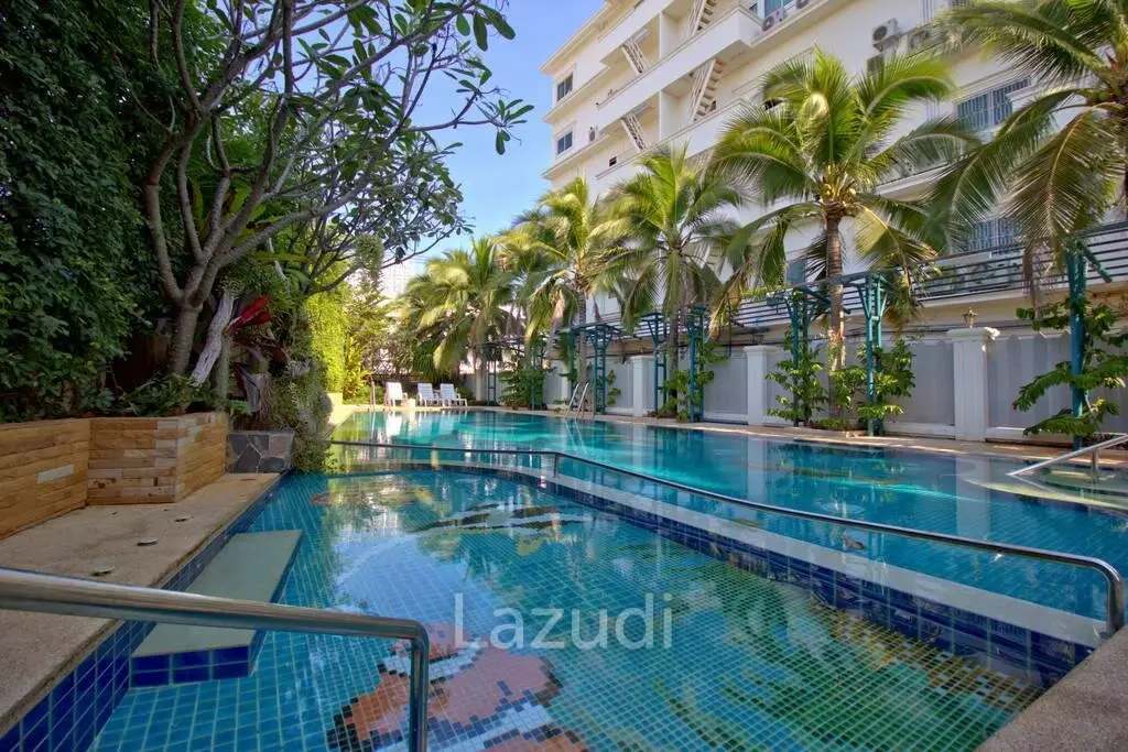 Modern and bright 1 bedroom unit in very central + convenient Hua Hin location
