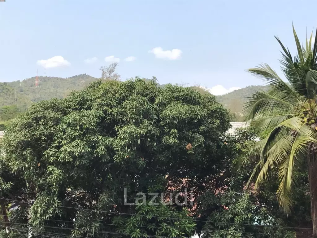 Modern and bright 1 bedroom unit in very central + convenient Hua Hin location