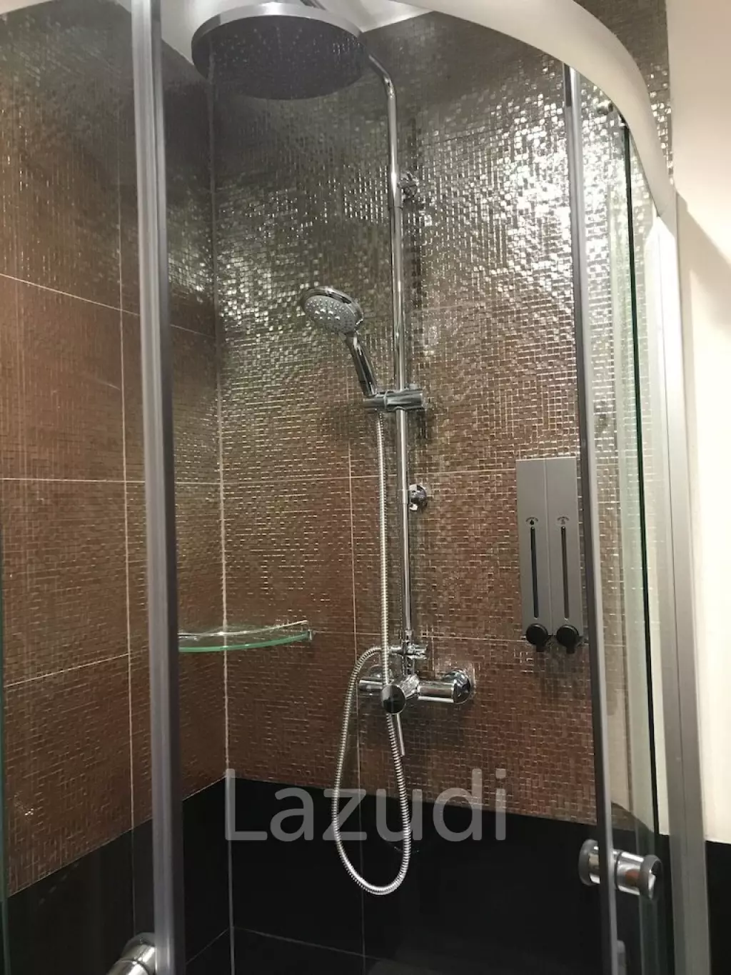 Modern and bright 1 bedroom unit in very central + convenient Hua Hin location