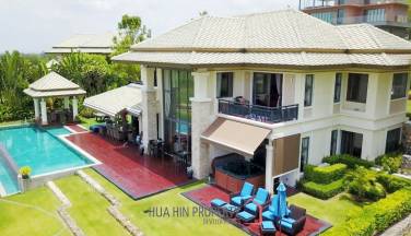 Fabulous 5 Bedroom Villa, on Black Mountain Golf Course, with two golf memberships Fabulous 5 Bedroom Villa, on Black Mountain Golf Course, with two golf memberships