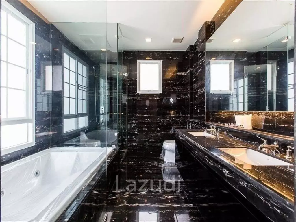 4 Bed 5 Bath  395 SQ.M at Narasiri Bangna