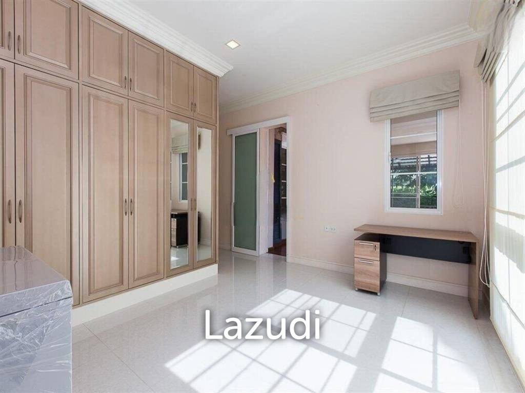 4 Bed 5 Bath  395 SQ.M at Narasiri Bangna