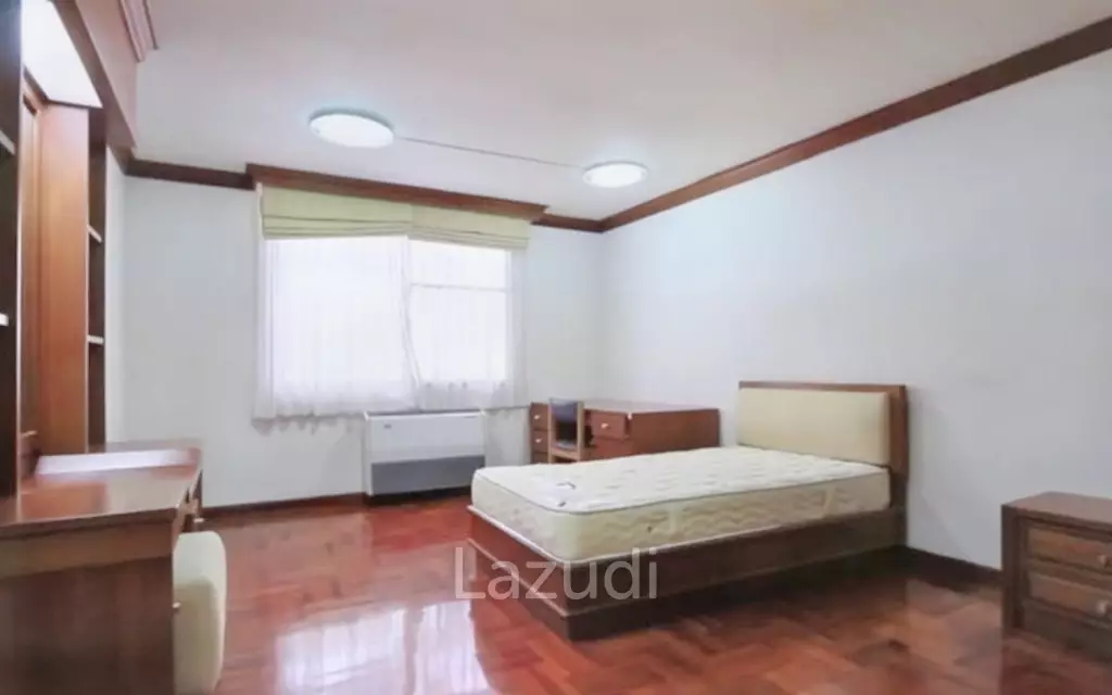 3 Bed 3 Bath 280 SQ.M at Asa Garden