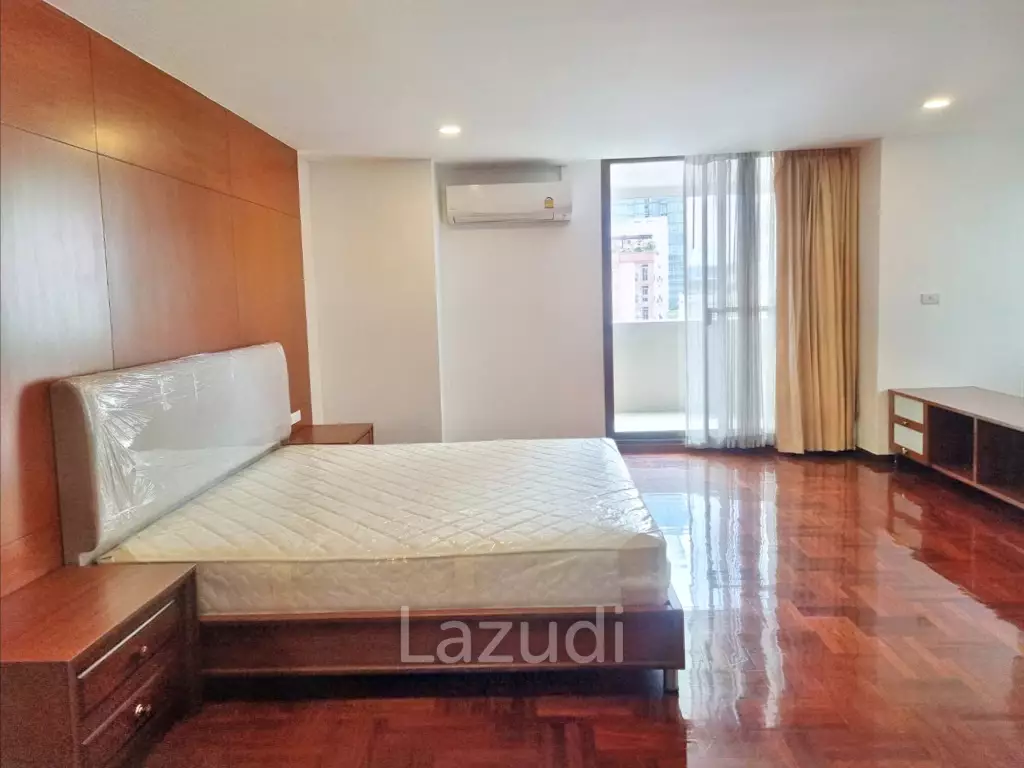 3 Bed 3 Bath 300 SQ.M. at Asa Garden