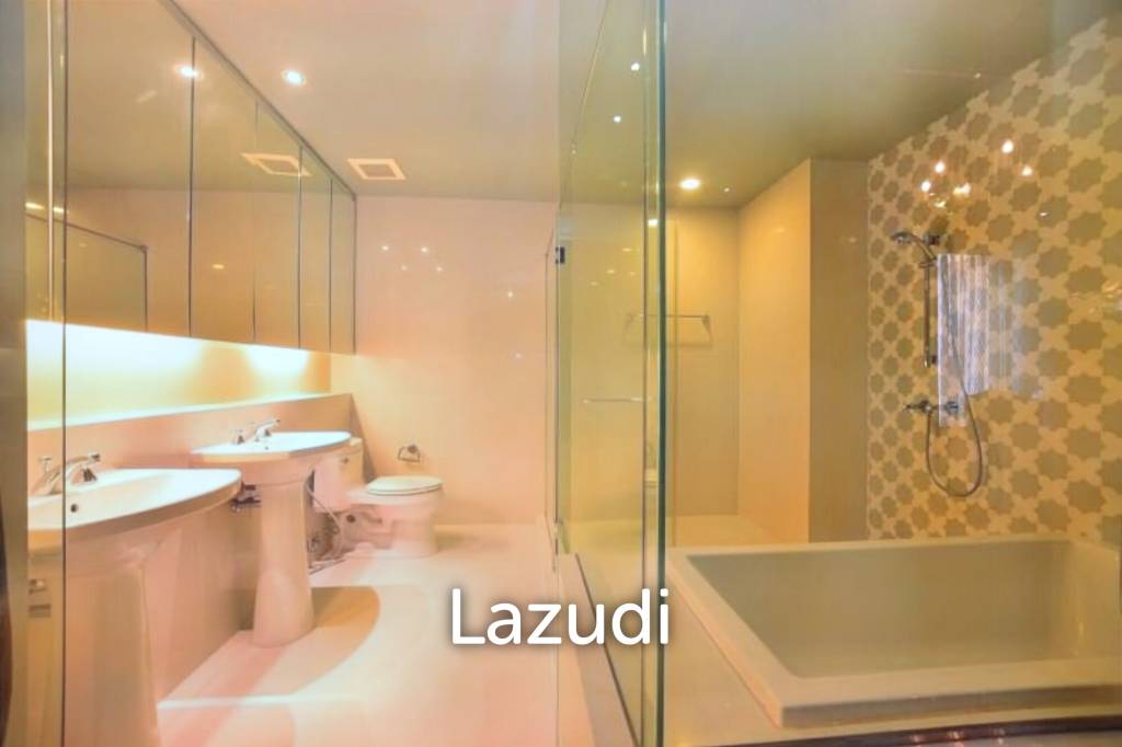 3 Bed 3 Bath 137 SQ.M. Aguston Sukhumvit 22
