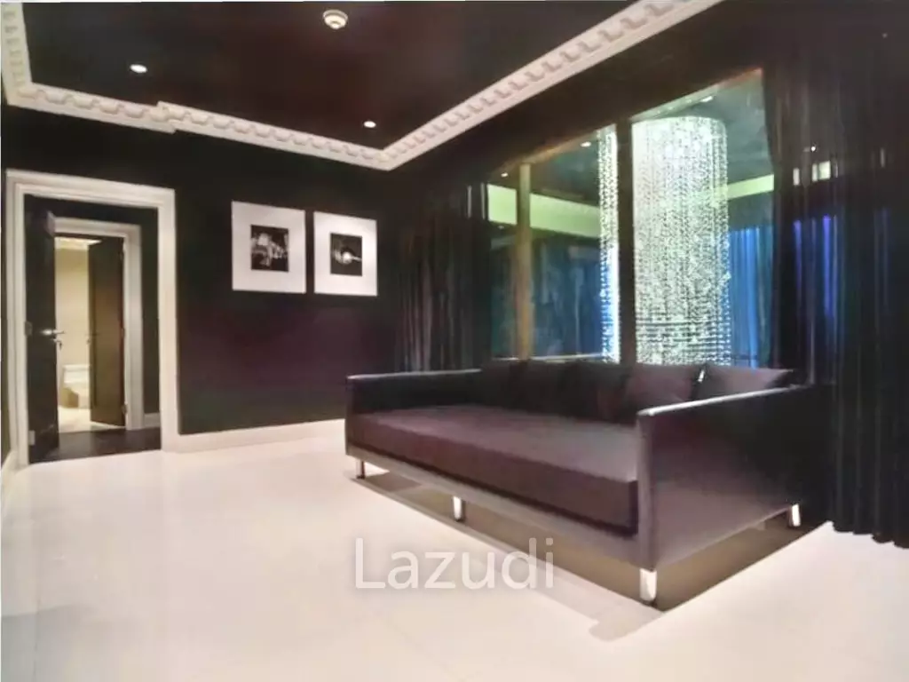 3 Bed 3 Bath136 SQ.M. The Emporio Place