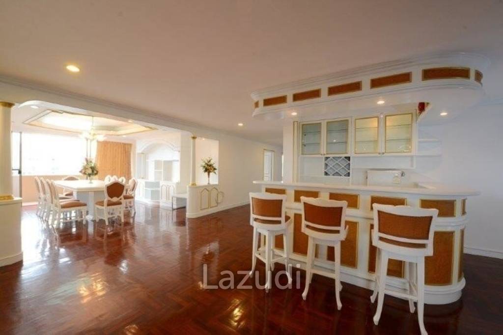 3 Bed 3 Bath 350 SQ.M at Oriental Towers