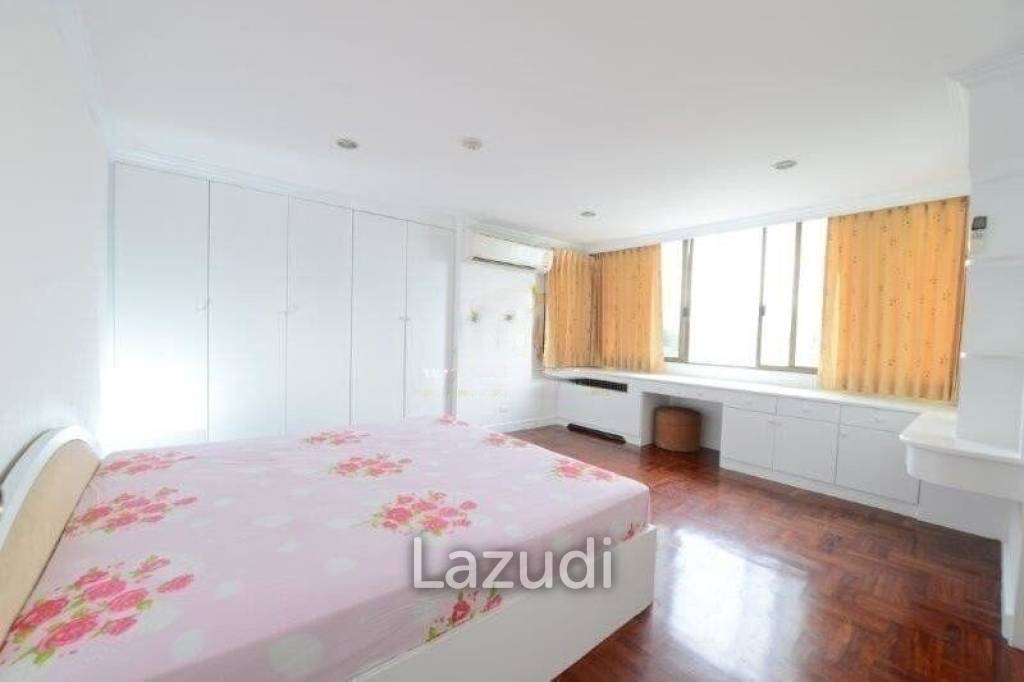3 Bed 3 Bath 350 SQ.M at Oriental Towers