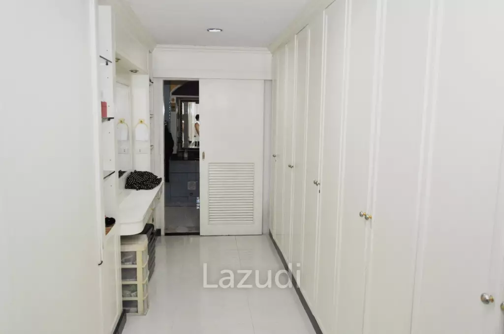 4 Bed 3 Bath 350 SQ.M Oriental Towers
