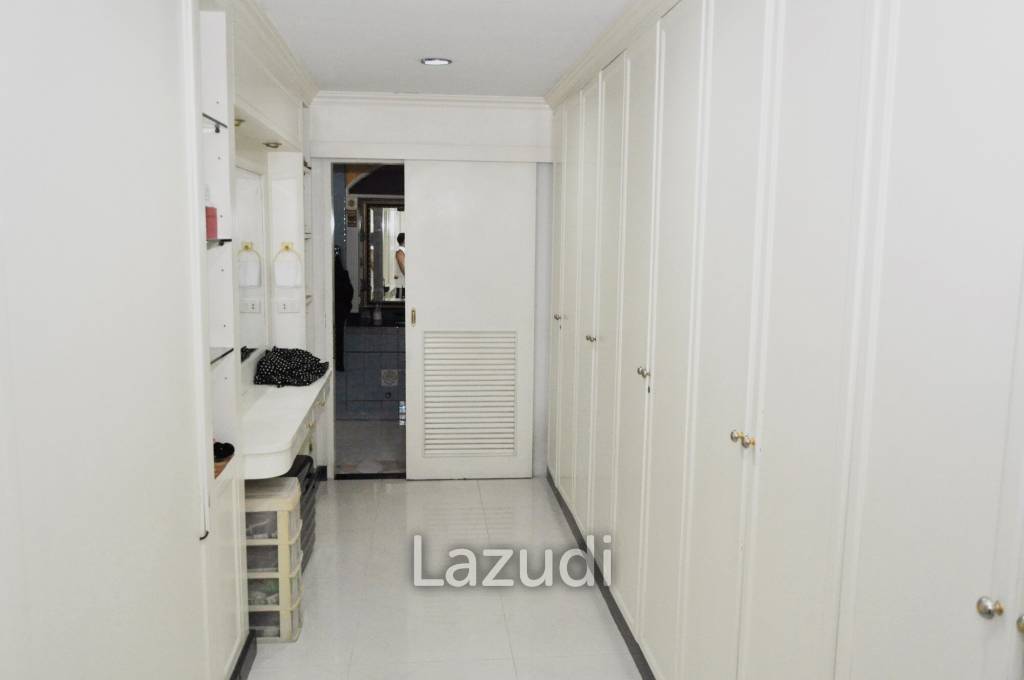 4 Bed 3 Bath 350 SQ.M Oriental Towers