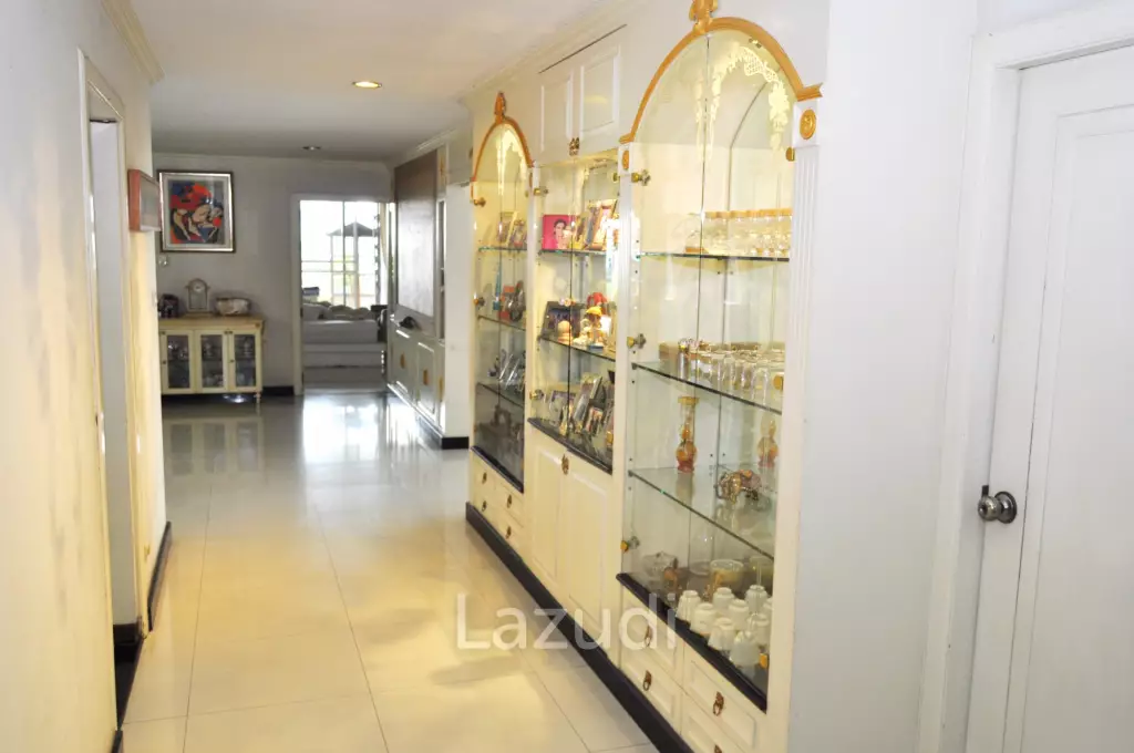 4 Bed 3 Bath 350 SQ.M Oriental Towers