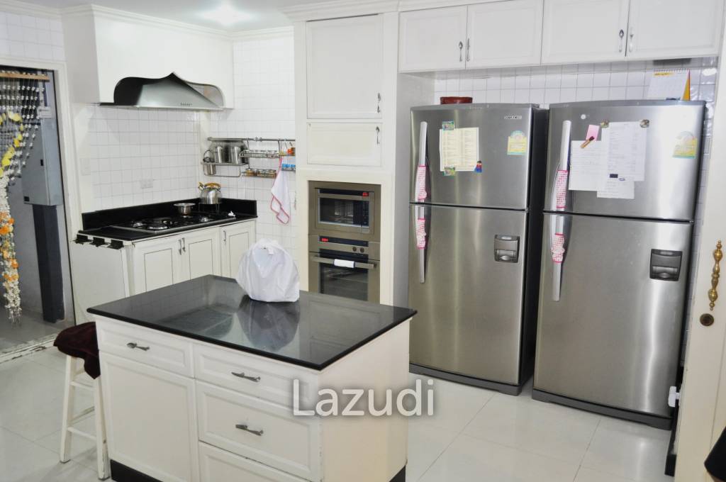 4 Bed 3 Bath 350 SQ.M Oriental Towers