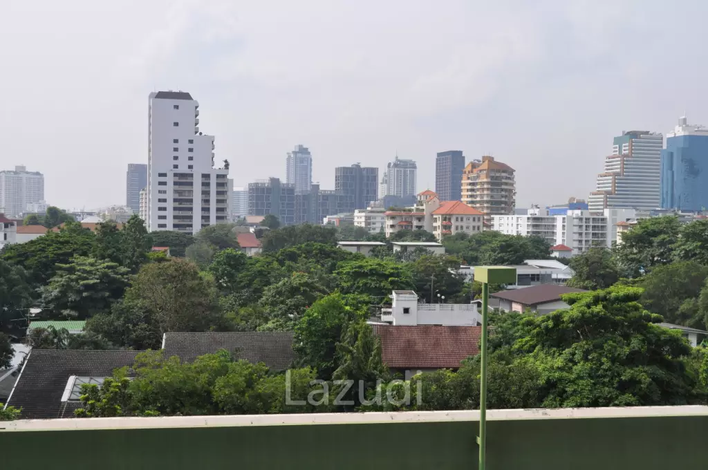 4 Bed 3 Bath 350 SQ.M Oriental Towers