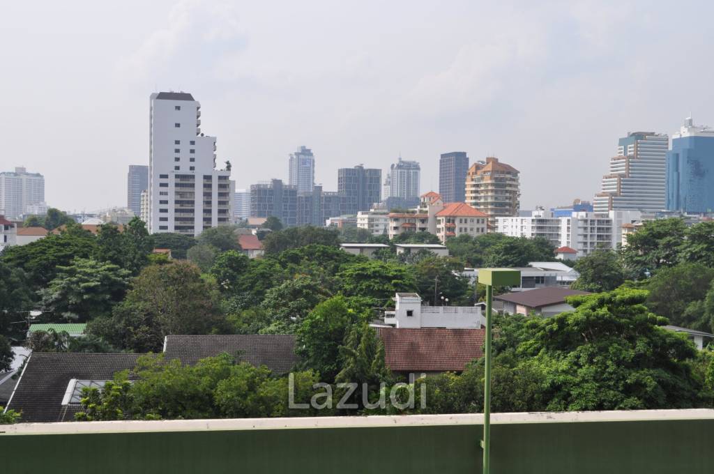 4 Bed 3 Bath 350 SQ.M Oriental Towers
