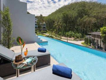 1 Bed 70 SQM, Pool Access, Patong Bay Hill 1