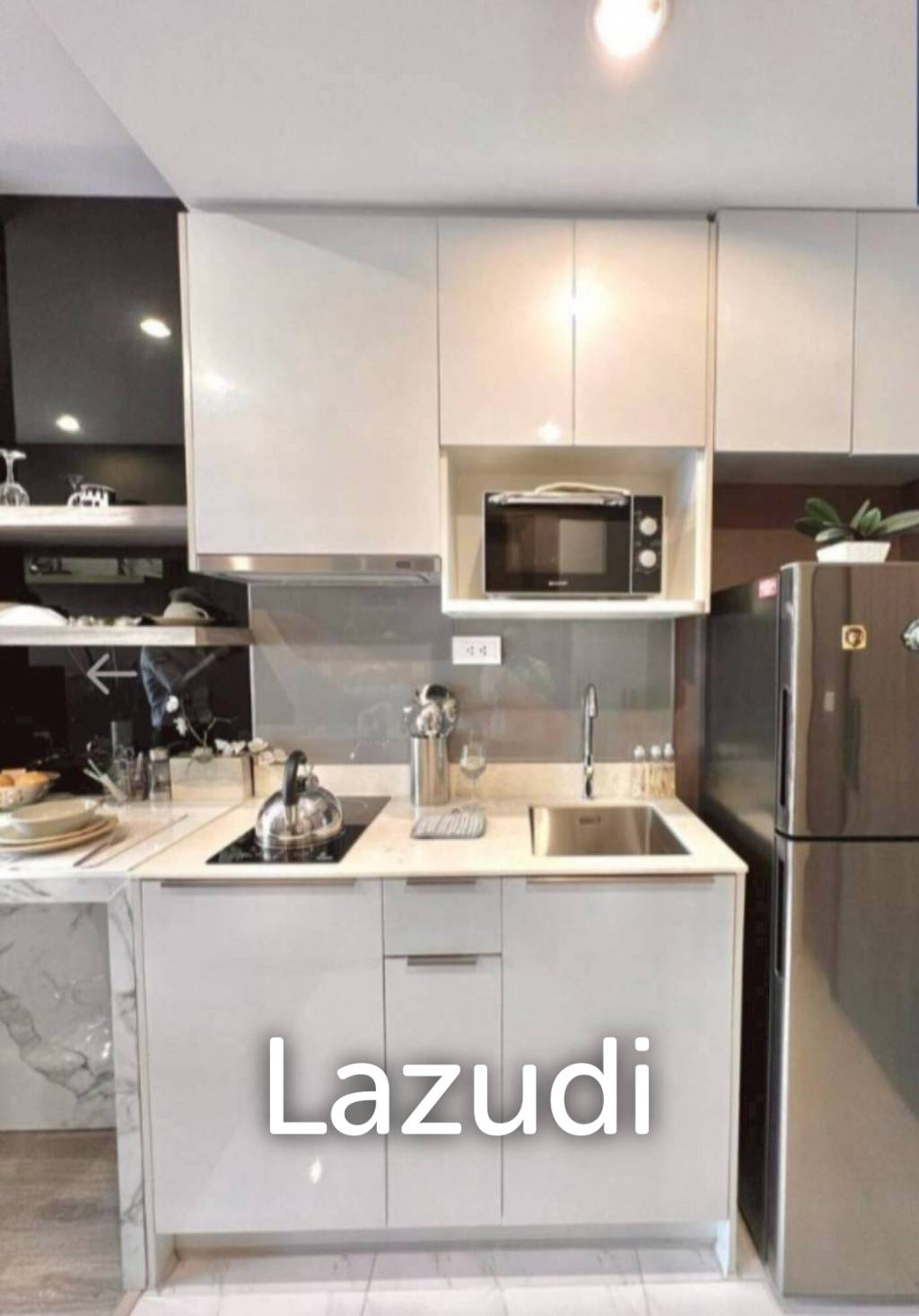 1 Bed 1 Bath 35.42 SQ.M IDEO Mobi Sukhumvit 66