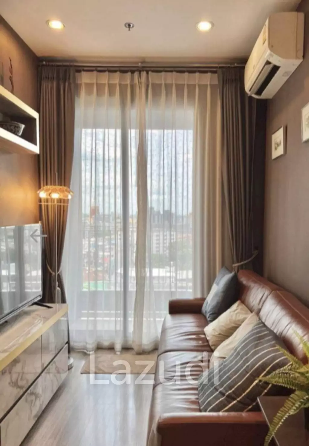 1 Bed 1 Bath 35.42 SQ.M IDEO Mobi Sukhumvit 66