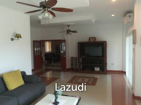 house with private pool and fully furnished and views of the rice fields and the mountains