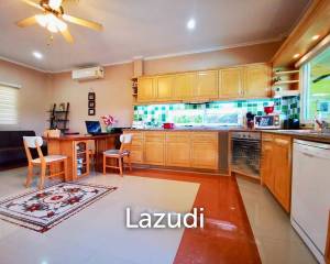 house with private pool and fully furnished and views of the rice fields and the mountains