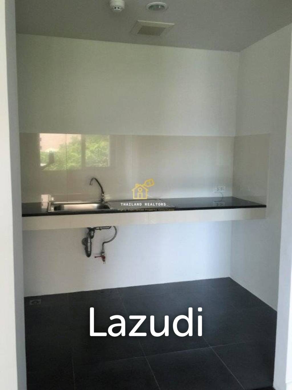 Asok Court / Office For Rent / 0 Bedroom / 90 SQM / BTS Asok / Bangkok