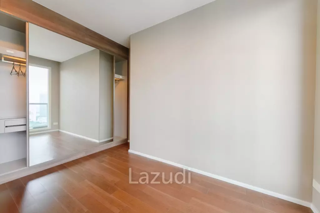 3 Bed 2 Bath 121 SQ.M Menam Residences