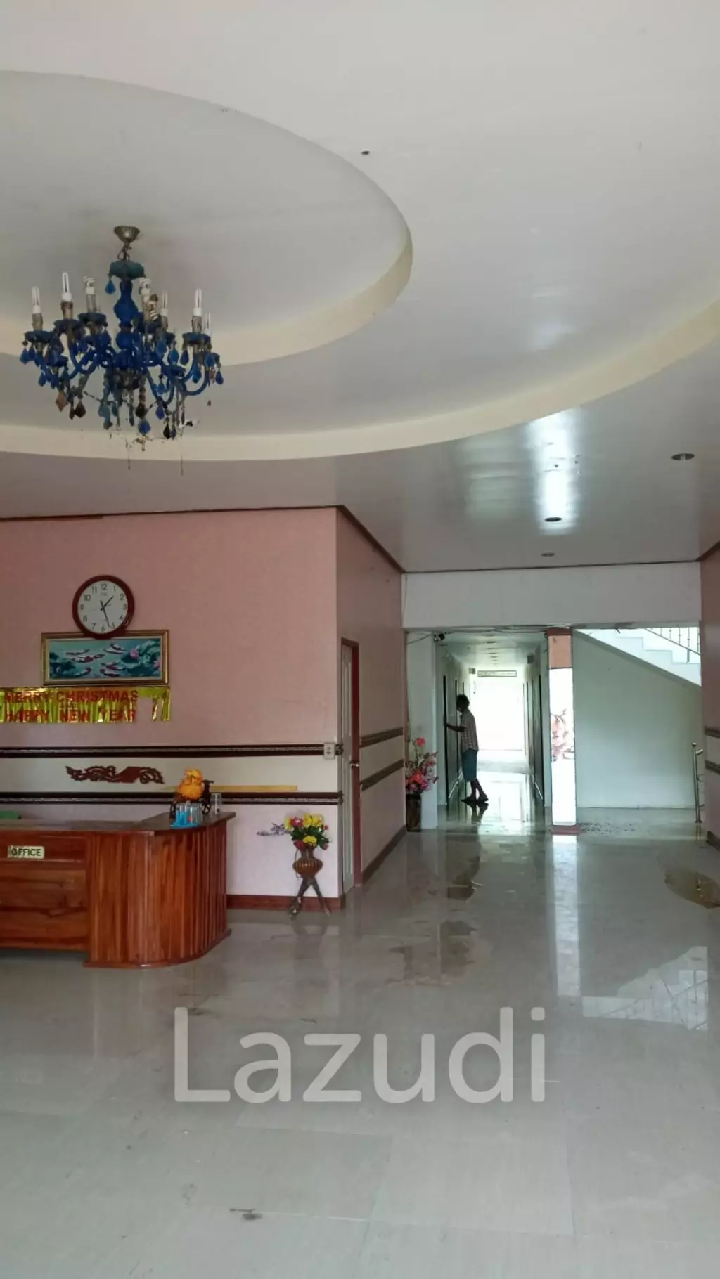 19 rooms, Resort in town for sale