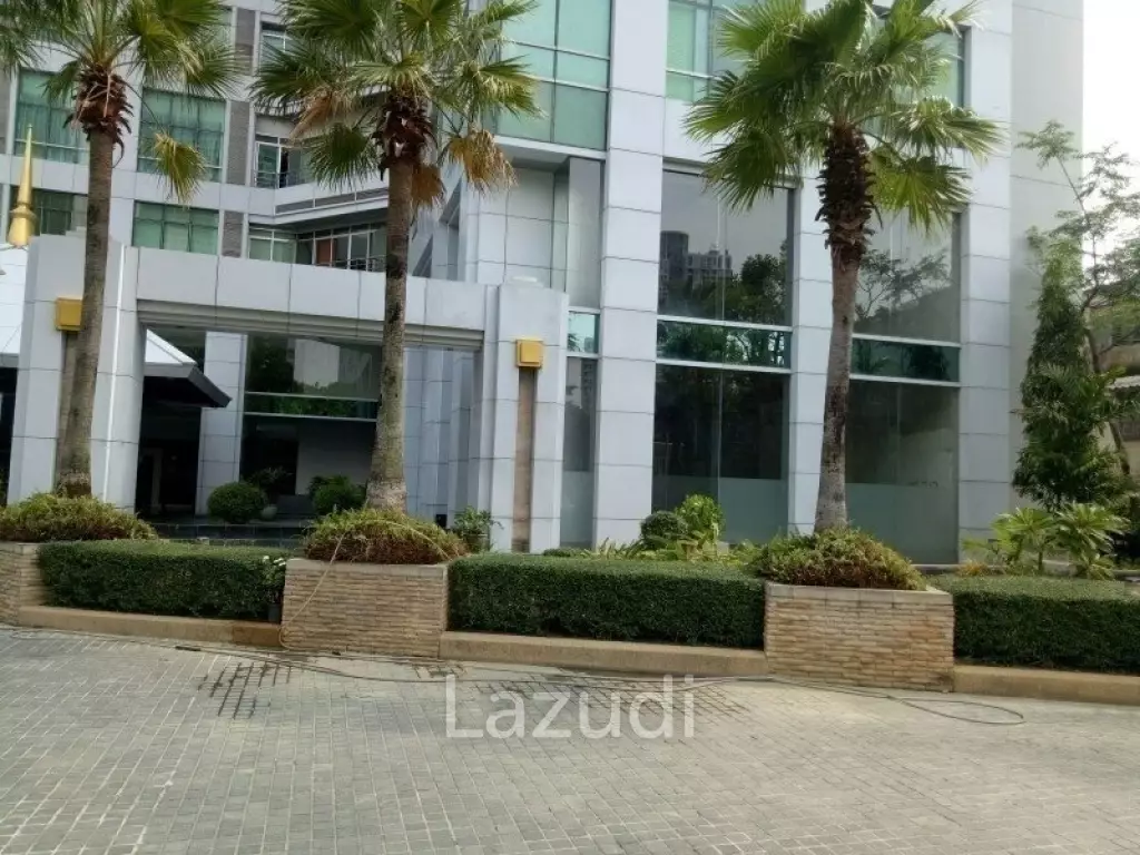713 SQ.M Commercial Space For Rent