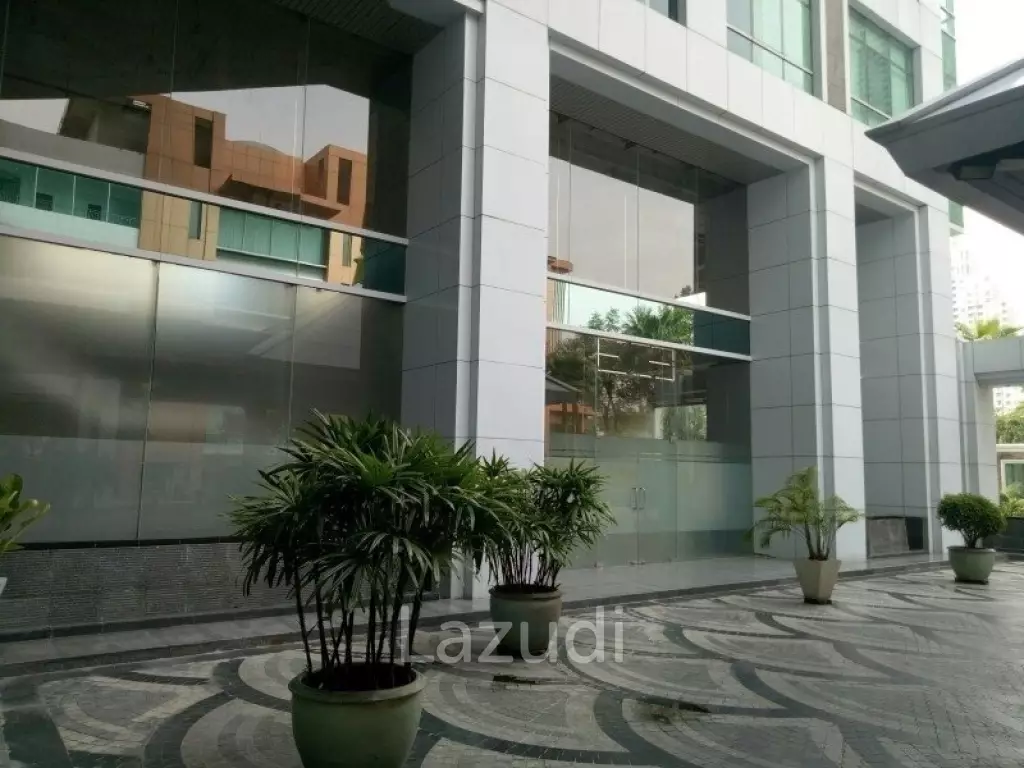 713 SQ.M Commercial Space For Rent