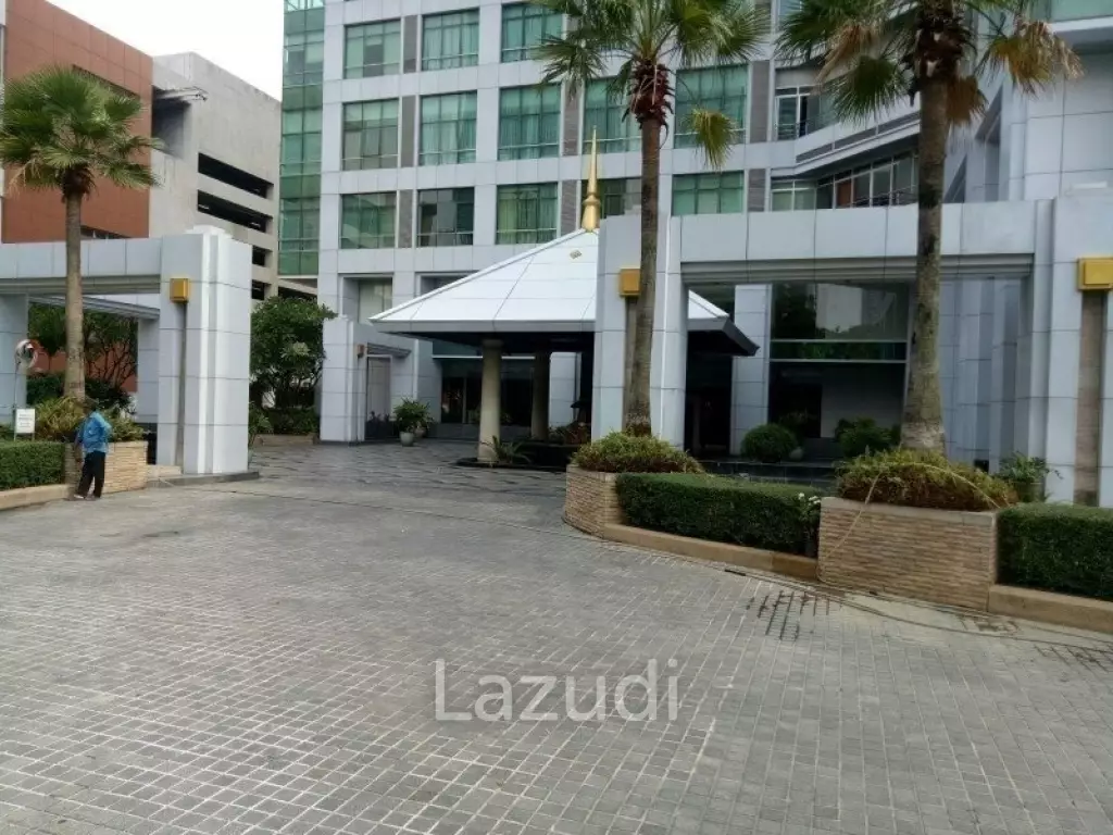 713 SQ.M Commercial Space For Rent