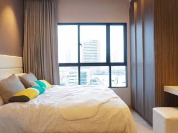 Urbano Absolute Sathon-Taksin / Condo For Rent and Sale / 1 Bedroom / 31 SQM / BTS Krung Thon Buri / Bangkok