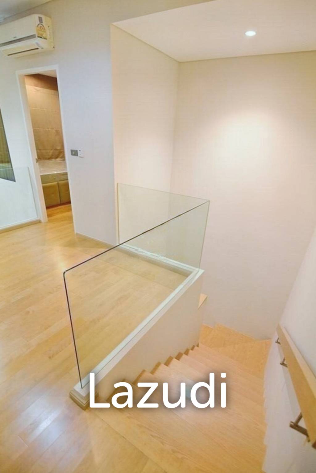 1 Bed 1 Bath 80 SQ.M Villa Asoke Condo