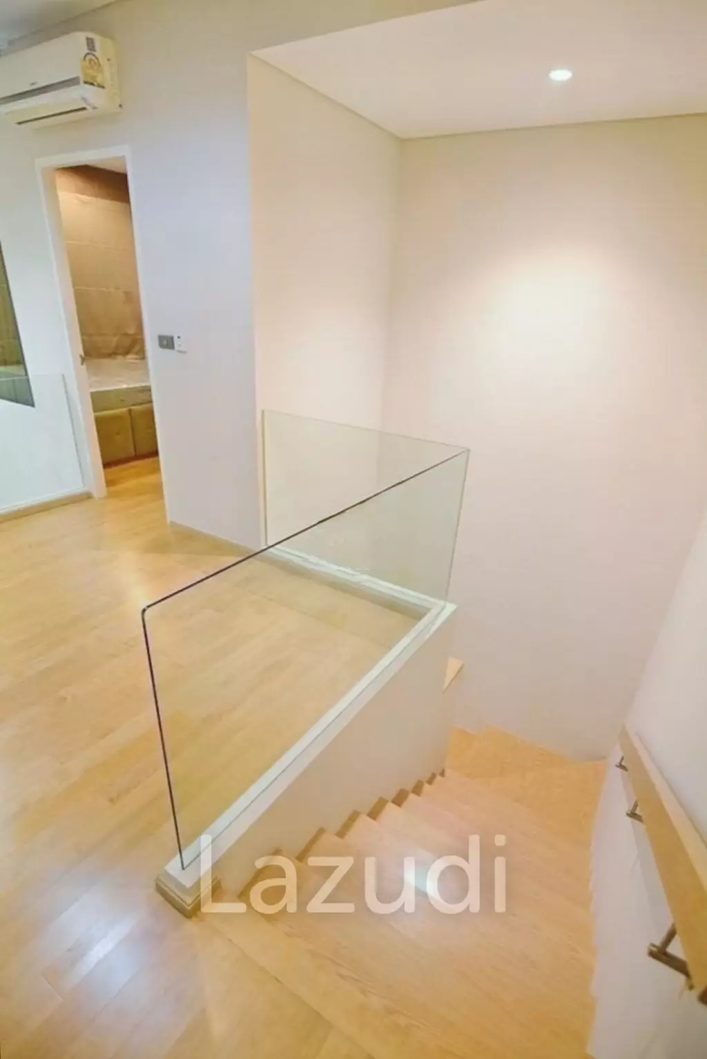 1 Bed 1 Bath 80 SQ.M Villa Asoke Condo