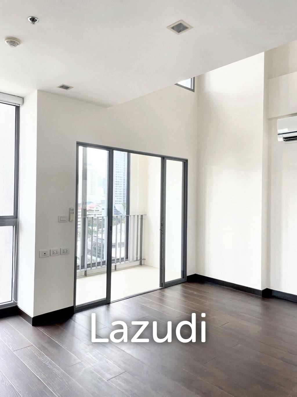 1 Bedroom 1 Bathroom 63 SQ.M Ideo Q Phayathai