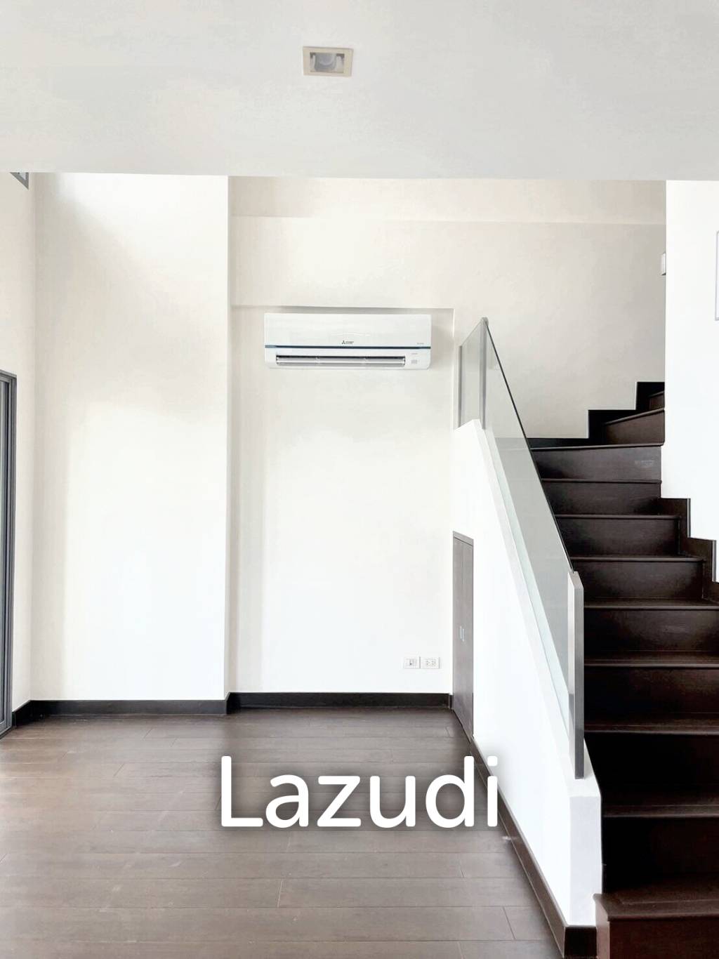 1 Bedroom 1 Bathroom 63 SQ.M Ideo Q Phayathai