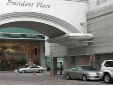 President Place / Office For Rent / null Bedroom / 10 SQM / BTS Chit Lom / Bangkok