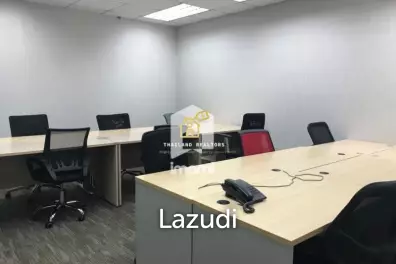 President Place / Office For Rent / null Bedroom / 25 SQM / BTS Chit Lom / Bangkok
