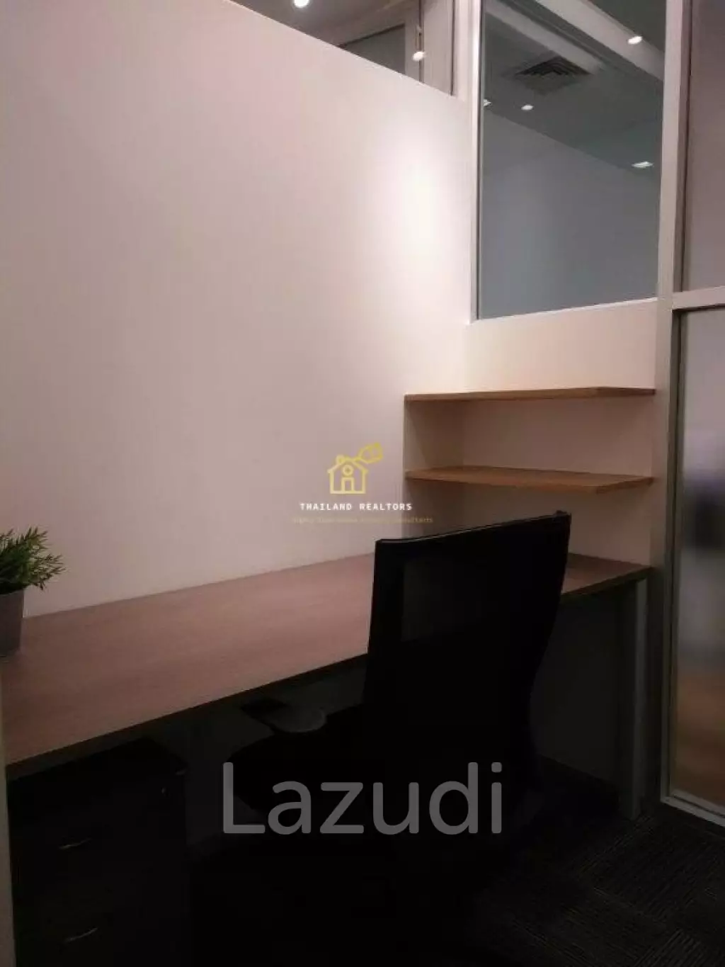 Emporium Tower / Office For Rent / 0 Bedroom / 10 SQM / BTS Phrom Phong / Bangkok