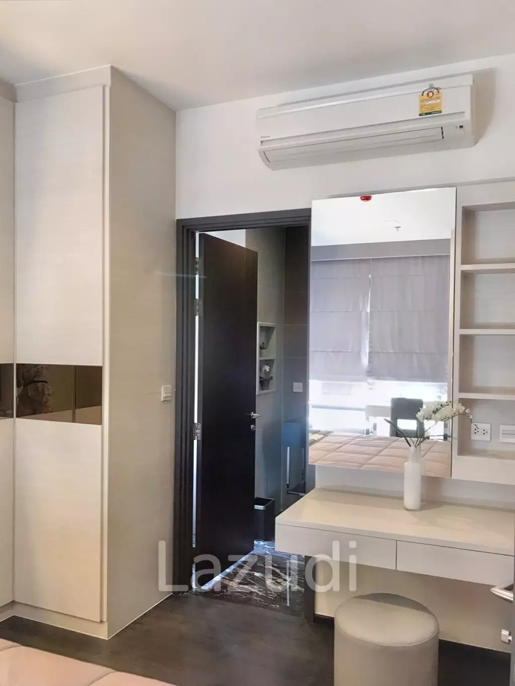1 Bed 1 Bath 43 SQ.M Edge Sukhumvit 23