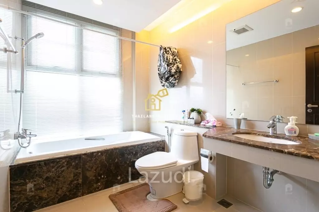 2 Bed 2 Bath 90 SQ.M The Prime 11 Condo