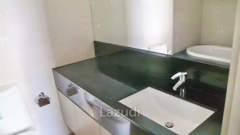 1 Bed 1 Bath 87 SQM Baan Rajprasong