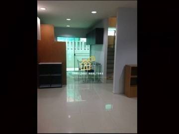 Noble Cube / Condo For Sale / 3 Bedroom / 172 SQM / ARL Hua Mak / Bangkok